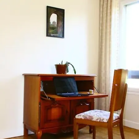 Large 2 Bed-balcony-7 Mins Walk To Historic Centre Appartement